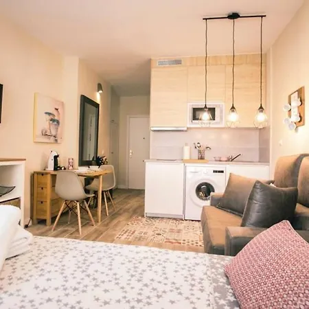 Céntrico apartamento a estrenar en Torremolinos